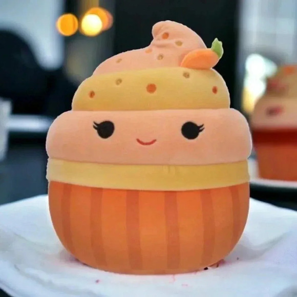 Squishmallows Other - NWT 8” Keisha the Carrot Cake Squishmallow Plush